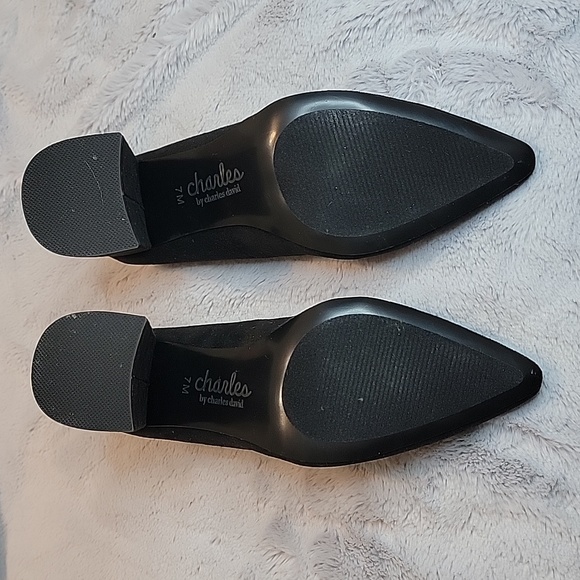 NWOB Black Suede Block Heels - Picture 5 of 6